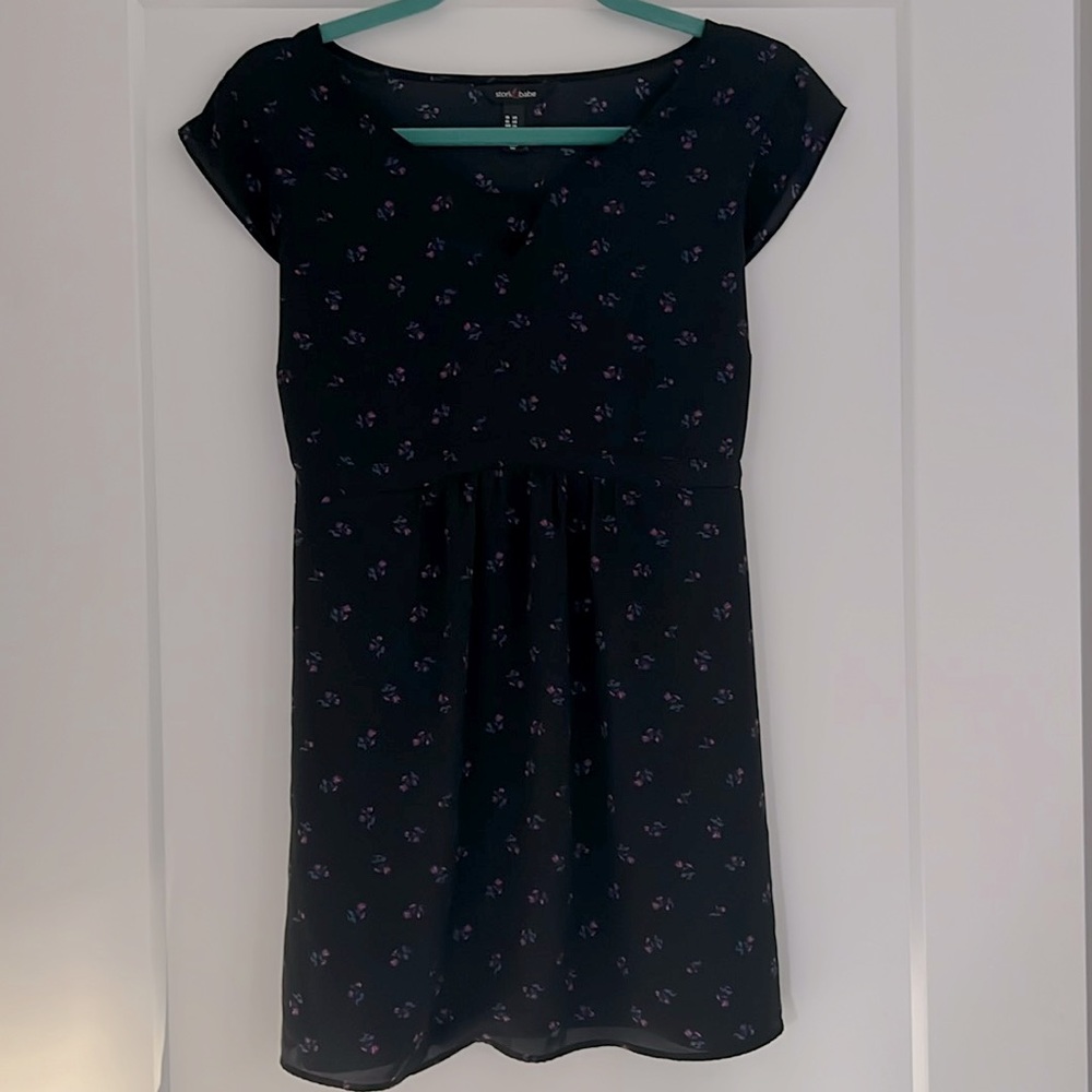 Stork & Babe Floral Maternity Blouse - Picture 1 of 4